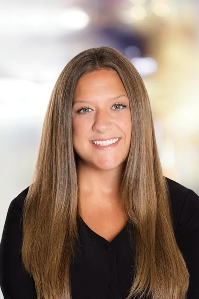 Portrait of Allie Lane, REALTOR®.